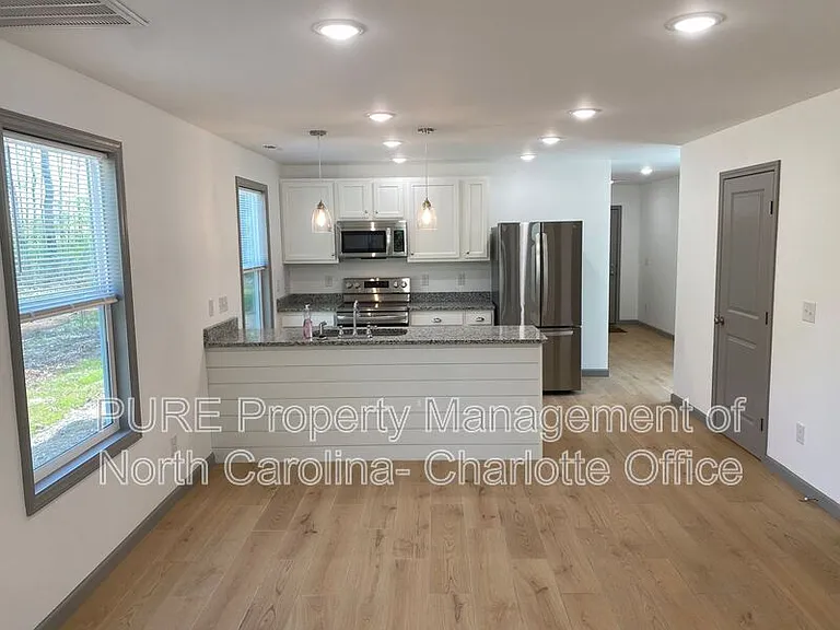 12025 Platon Ave — Photo 6