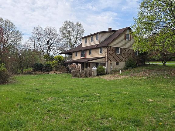 2nd image of 2735 Kutztown Rd