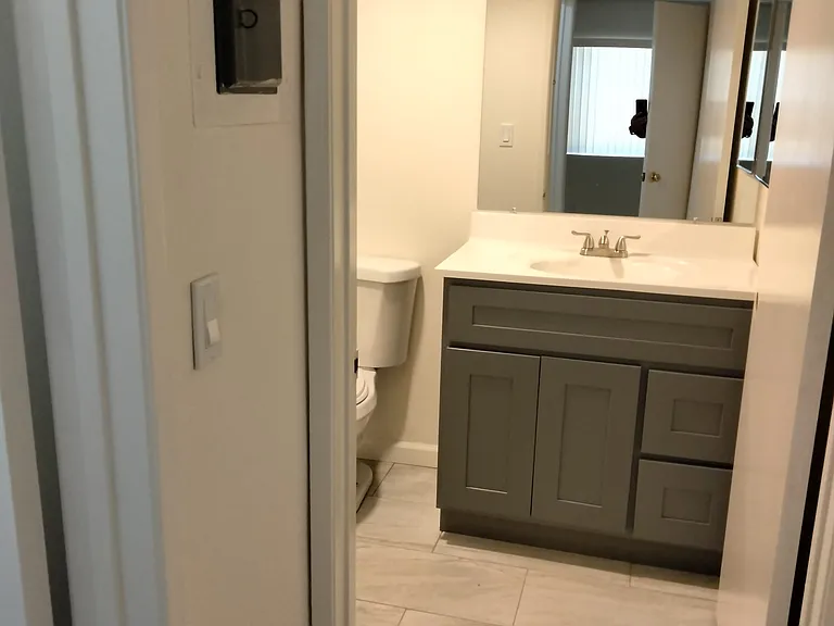 6928 Radford Ave #1 — Photo 24