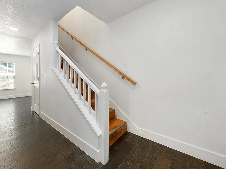 4624 San Jacinto St #D — Photo 8