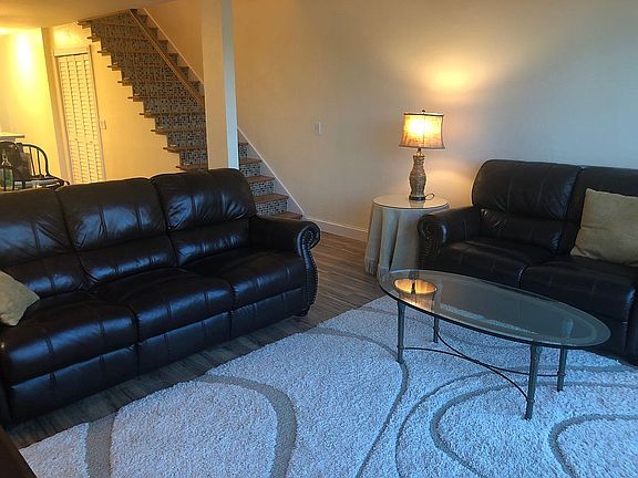 4th image of 2320 Wooster Ln APT 4