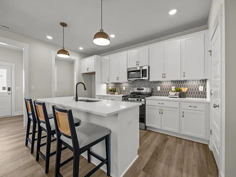 863 Central Park Dr — Photo 5
