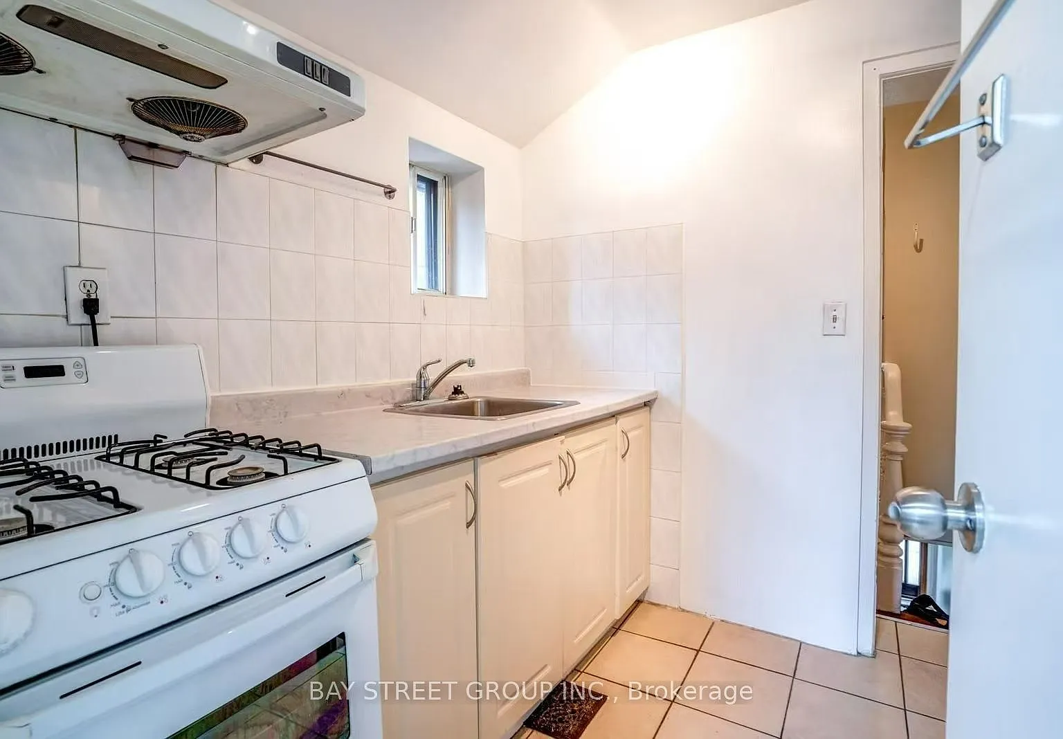 2 bed, $2,200 — Photo 4