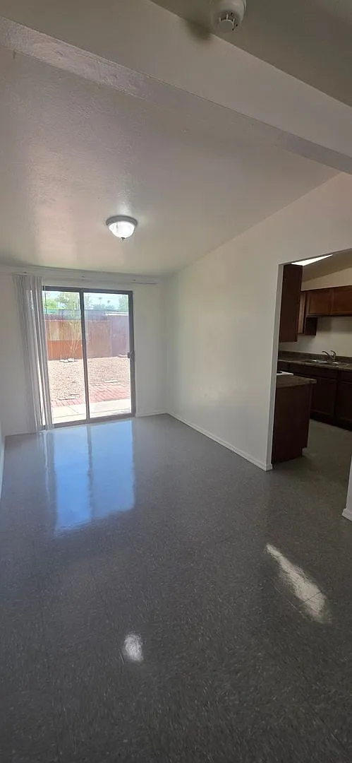 Towner Apartments — Photo 4
