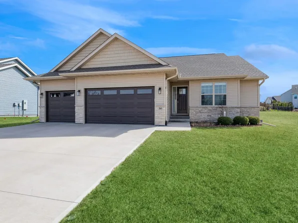 203 Dogwood Ln, Tiffin, IA 52340