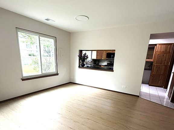 4th image of 31 Buckingham Ln #31