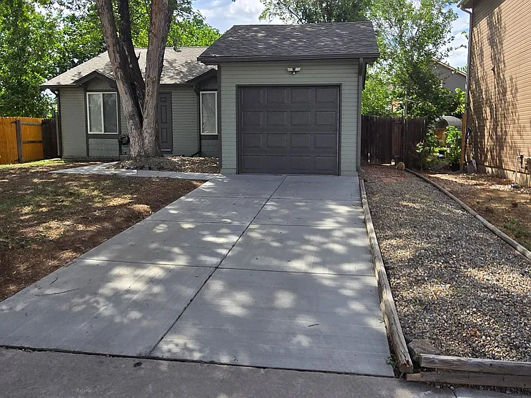 4723 S Pagosa Cir — Photo 2