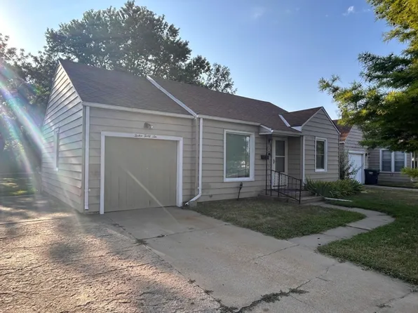 1246 S Palisade St, Wichita, KS 67213
