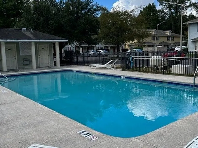 2954 SW 35th Pl #61 — Photo 3