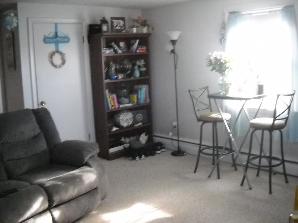 2nd image of 745 Sea St APT 4