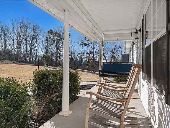 5th image of 281 Cherokee Dr