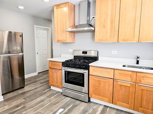 936 W 35th Pl #3F, Chicago, IL 60609