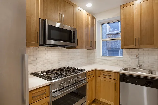 Rented by Corcoran | media 16