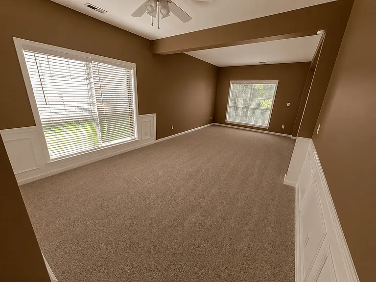 4461 Canterbury St — Photo 6