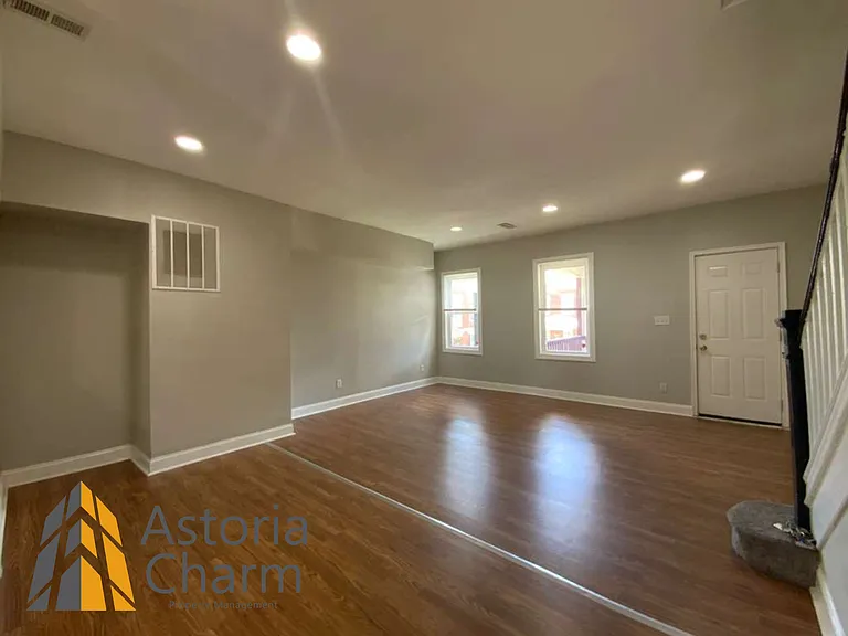 730 N Edgewood St — Photo 10