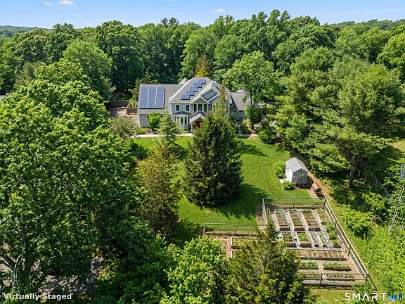3rd image of 1800 Moose Hill Road
