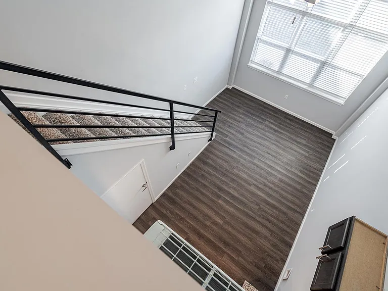 Lancaster Lofts — Photo 24