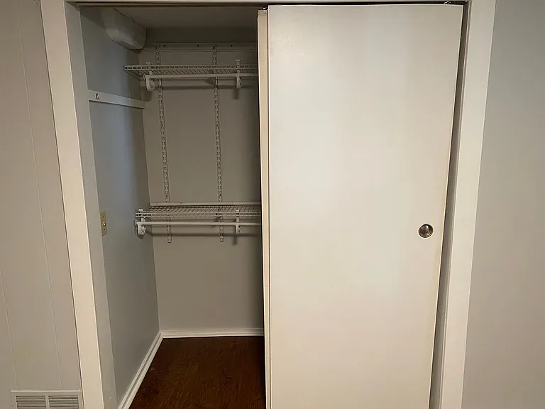 1002 N Aurora St — Photo 4