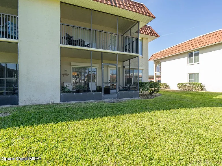 201 Saint Lucie Ln #201 — Photo 17