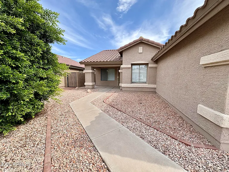 8556 W Carol Ave — Photo 3
