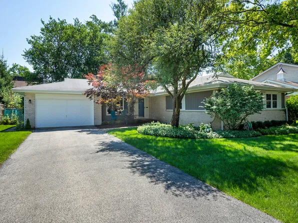 2013 Clover Rd, Northbrook, IL 60062