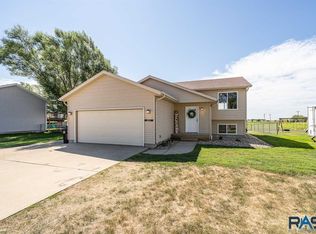 203 Park St, Worthing, SD 57077