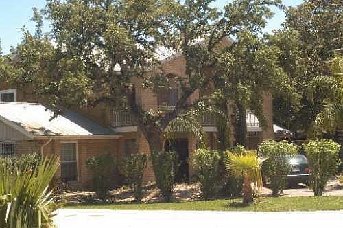 1st image of 214 Chattington Ct