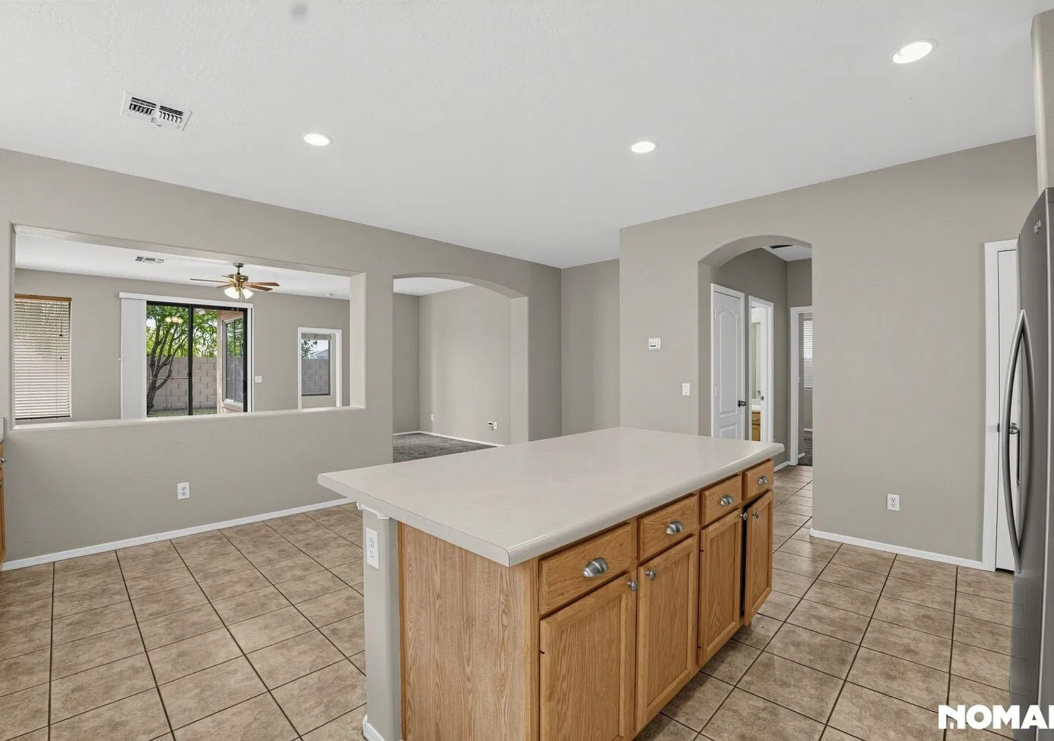 Spacious 4BR House in Avondale — Photo 4
