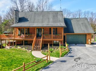 18709 W Almy Rd, Howard City, MI 49329