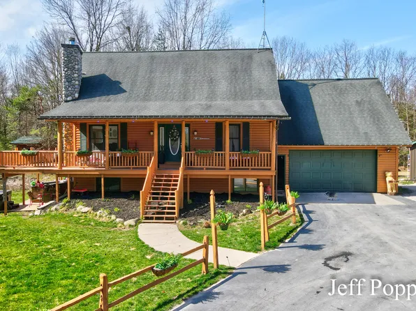 18709 W Almy Rd, Howard City, MI 49329