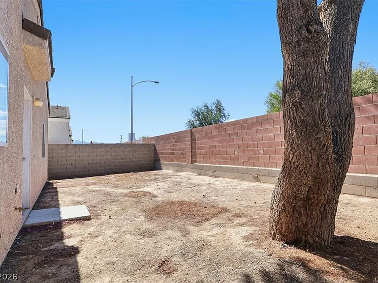 1708 Dwayne Stedman Ave — Photo 10