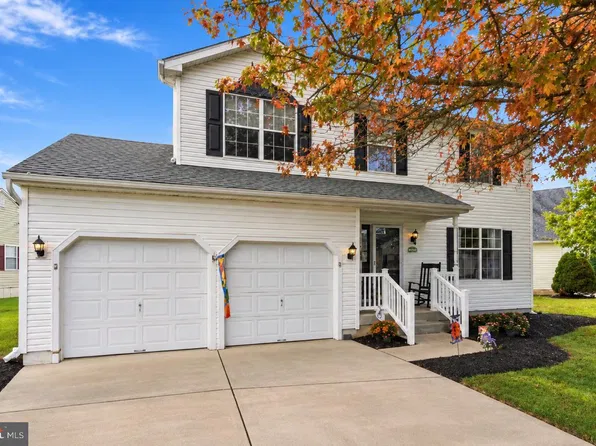 9 Roslyn Dr, Delran, NJ 08075