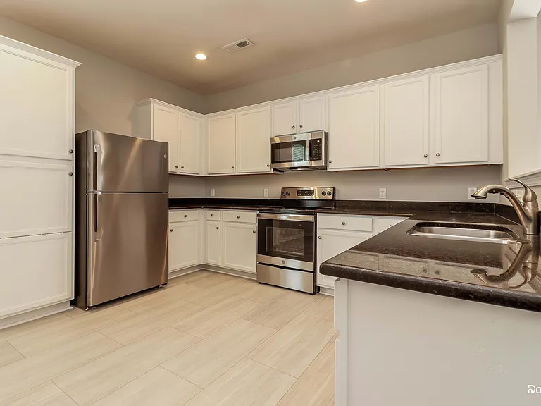 269 Cameron St — Photo 4