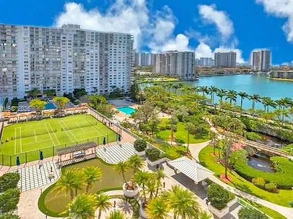 2801 NE 183rd St APT 405W, Aventura, FL 33160