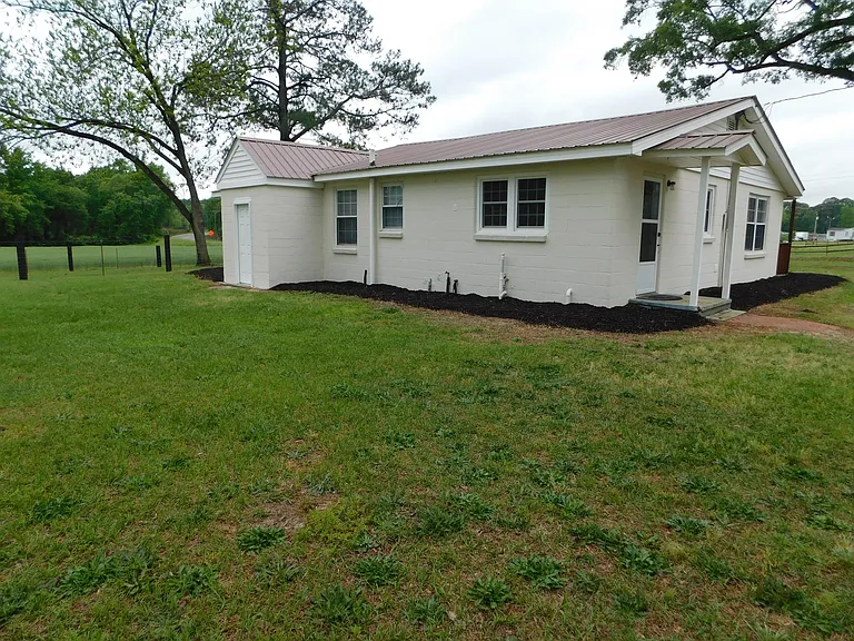 529 Old Mount Olive Hwy — Photo 5