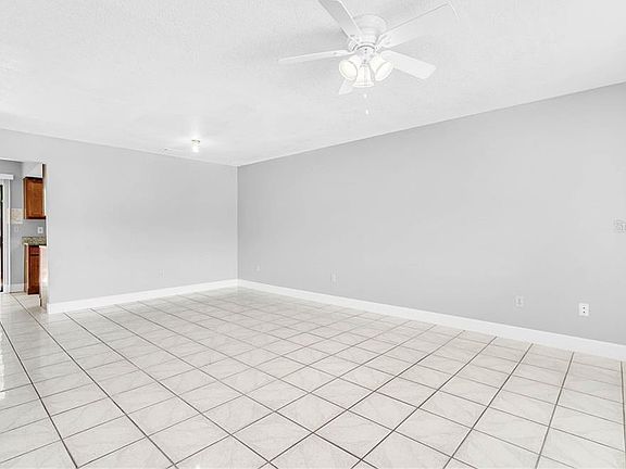 4th image of 7321 Cedar Creek Ct #71
