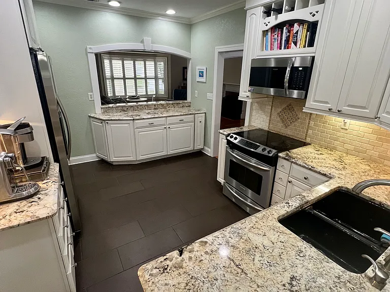 2408 Cambridge Ave — Photo 12