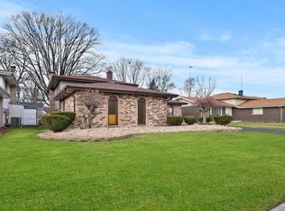 17522 Wright St, Lansing, IL 60438