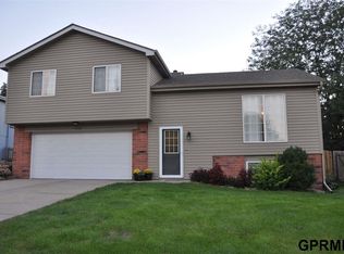 6712 N 110th St, Omaha, NE 68164