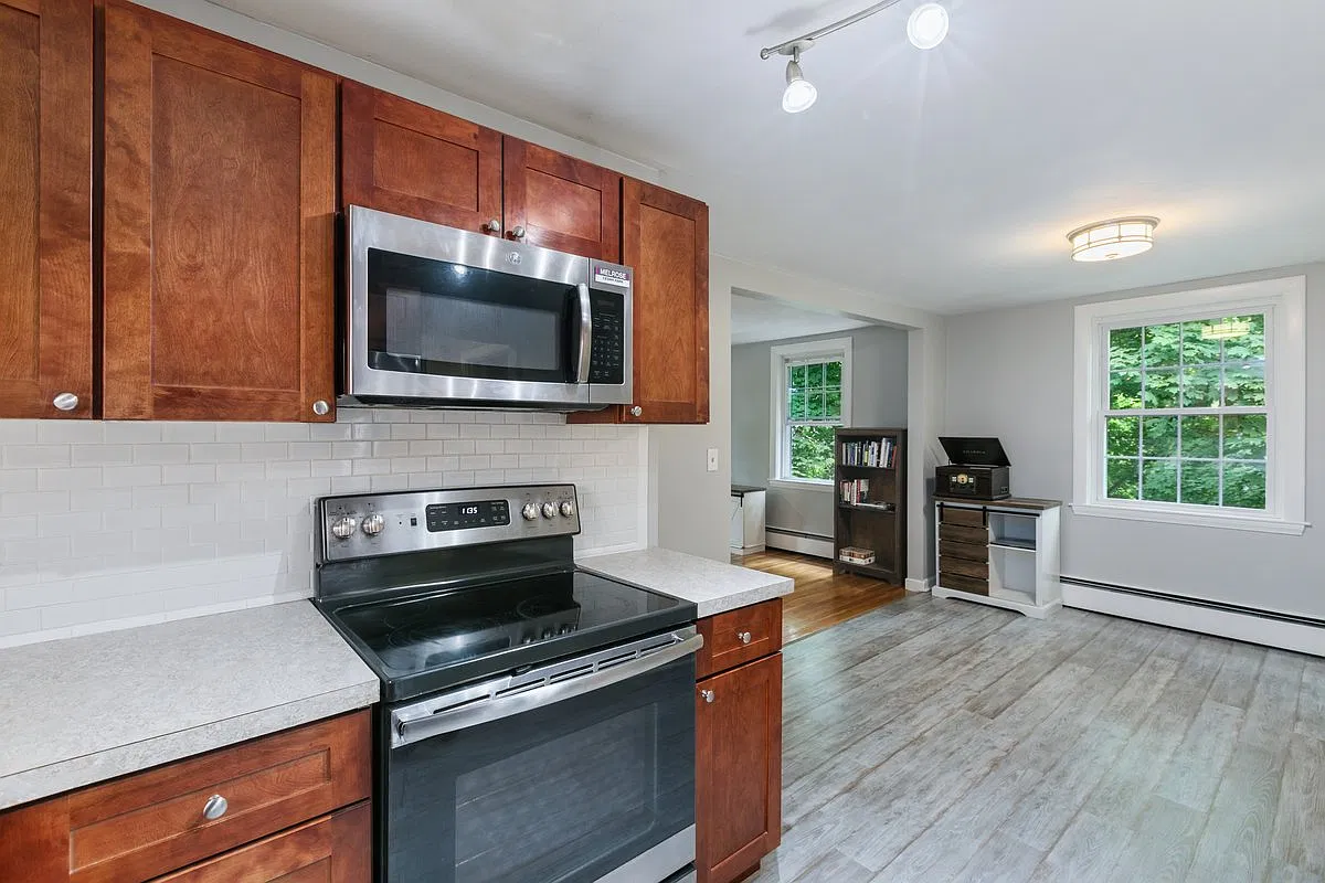 1 bed, 644 sqft, $2,200 — Photo 4