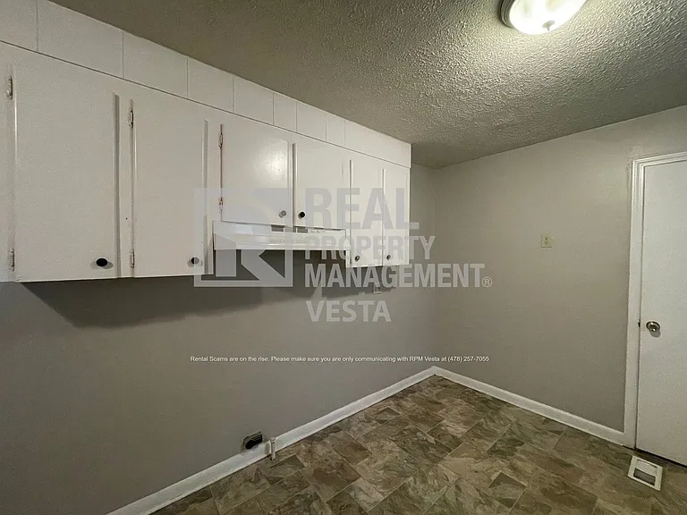 106 Hazel Dr — Photo 5