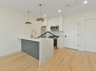 219 Paris St #4, Boston, MA 02128