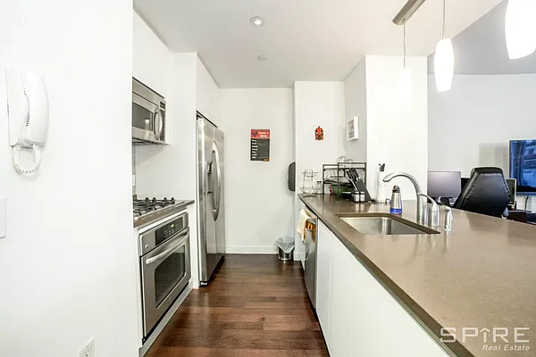 Rented by Spire Group | media 10