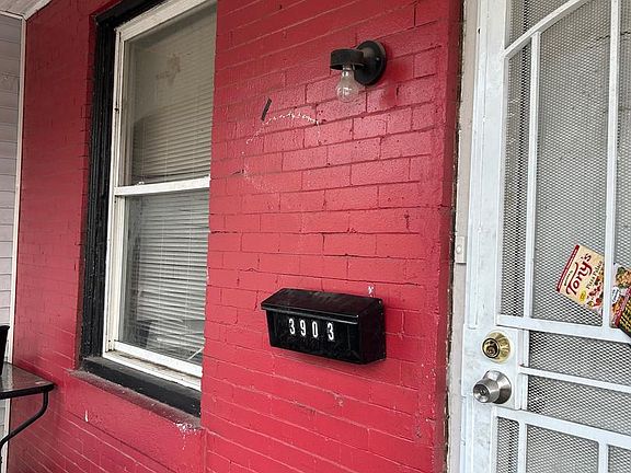 2nd image of 3903 N Franklin St