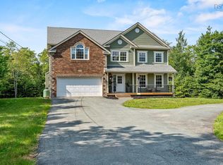 275 Canterbury Ln, Halifax, NS B2T 1T4
