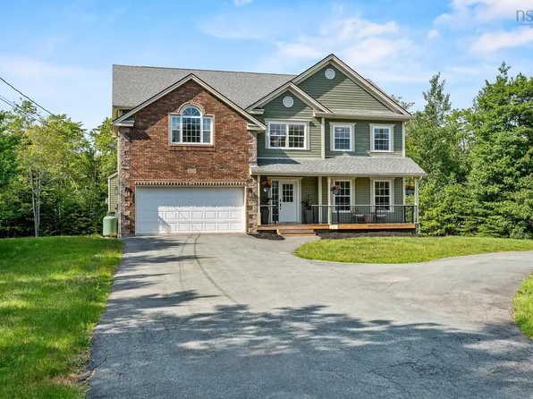 275 Canterbury Ln, Halifax, NS B2T 1T4