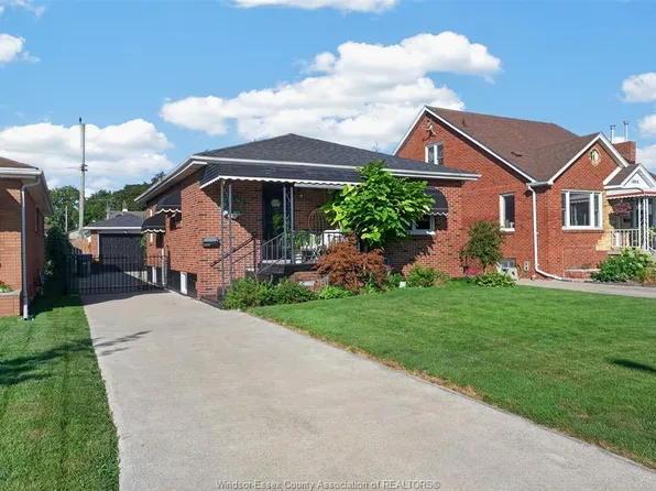 1859 Chandler Rd, Windsor, ON N8W 4A2