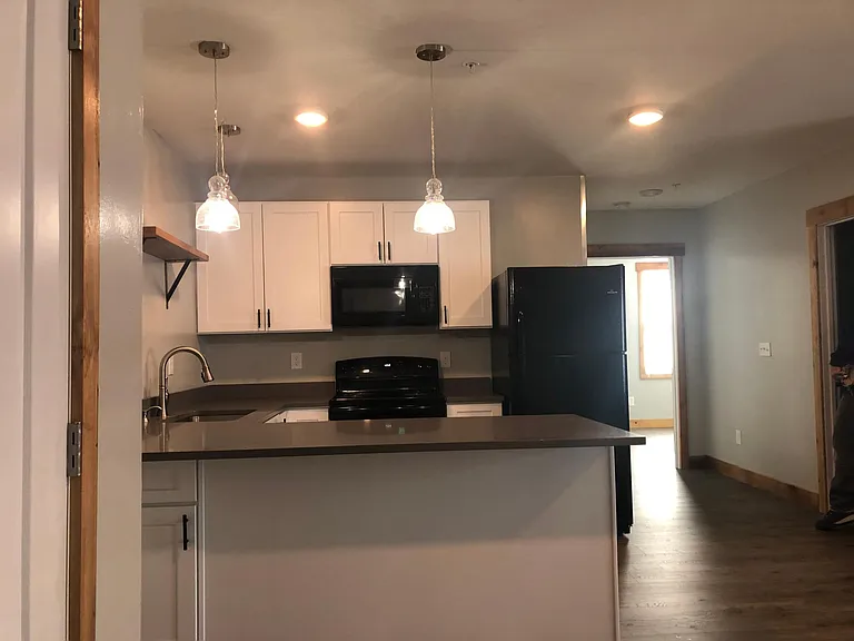 202 W Main Ave #J — Photo 2