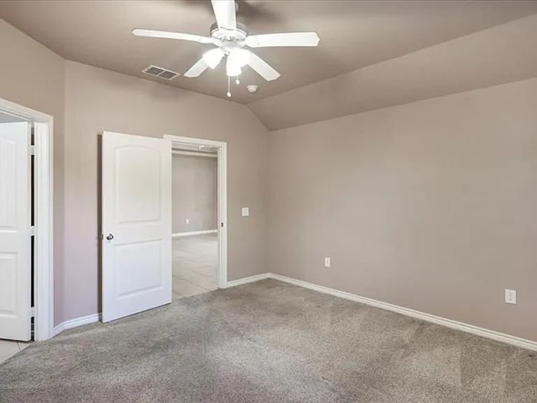 4011 Stonebridge Dr — Photo 13