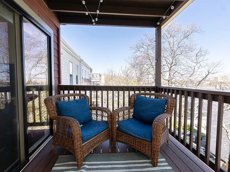 498 Sumner St #PENTHOUSE — Photo 23